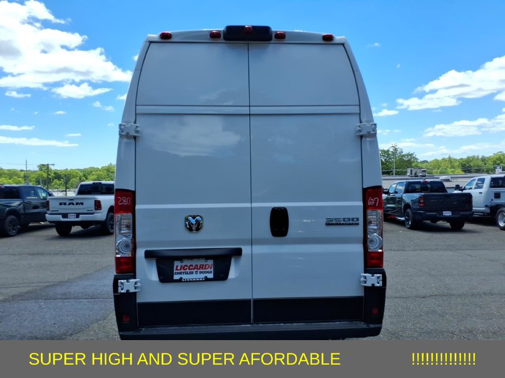 New 2026 RAM ProMaster 3500 w/ Storage Group FWD image 5