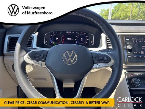 Used 2023 Volkswagen Atlas SE w/ Panoramic Sunroof Package AWD/4WD image 16