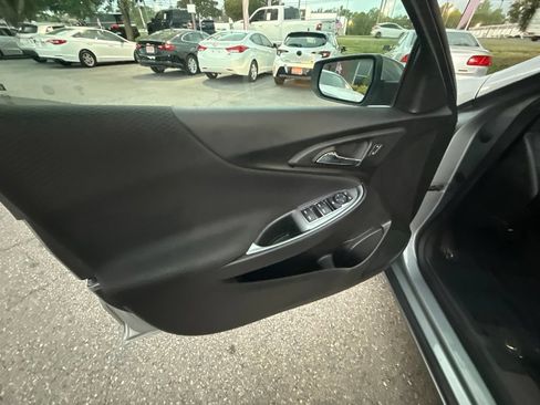 Used 2024 Chevrolet Malibu LT FWD image 13