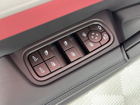 Used 2026 Porsche Cayenne Coupe image 13