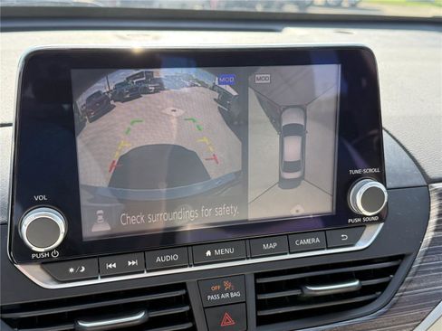 Used 2020 Nissan Altima 2.0 Platinum image 20