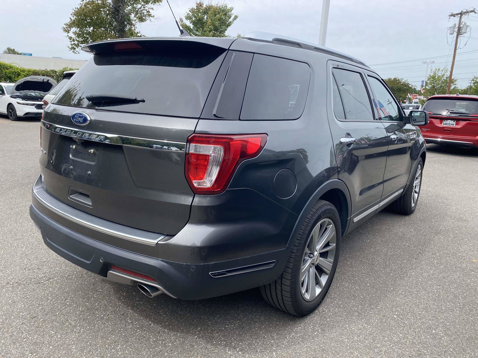 Used 2018 Ford Explorer Limited FWD image 8