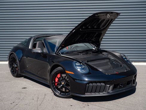 Certified 2026 Porsche 911 Targa 4 GTS image 28