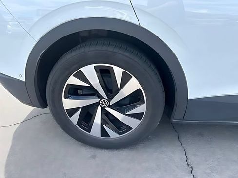 Used 2023 Volkswagen ID.4 Pro RWD image 13