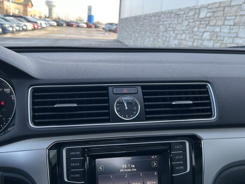 Used 2016 Volkswagen Passat 1.8T S image 28