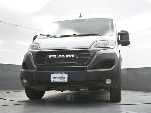 Used 2024 RAM ProMaster 2500 w/ Convenience Group FWD image 18