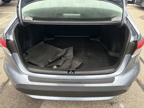 Used 2022 Toyota Corolla LE image 12