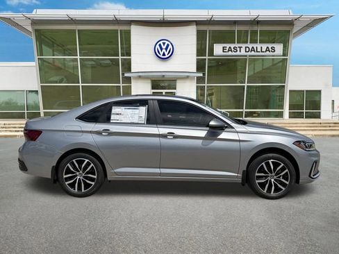 New 2026 Volkswagen Jetta SE FWD image 2