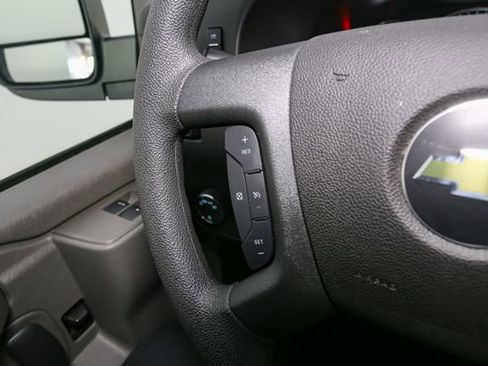 Used 2025 Chevrolet Express 3500 LT w/ LT Preferred Equipment Group RWD image 23