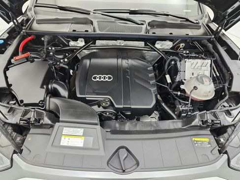 Used 2023 Audi Q5 2.0T Premium w/ Convenience Package AWD/4WD image 17