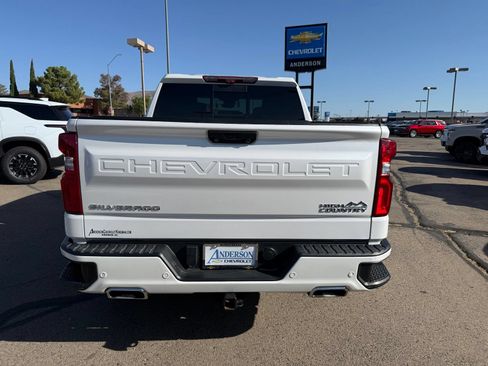 Used 2023 Chevrolet Silverado 1500 High Country w/ Technology Package AWD/4WD image 9