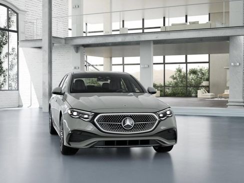 New 2026 Mercedes-Benz E 450 4MATIC Sedan image 8