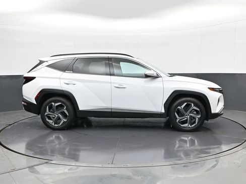 Certified 2022 Hyundai Tucson Limited AWD/4WD image 4