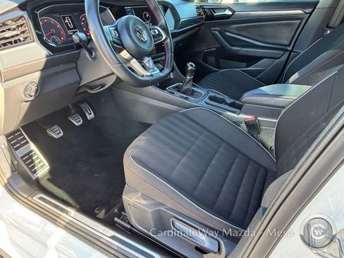 Used 2019 Volkswagen Jetta GLI image 19