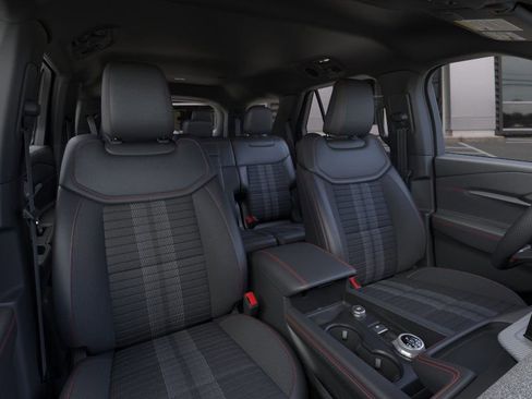 New 2026 Ford Explorer ST-Line w/ ST-Line Street Pack image 10