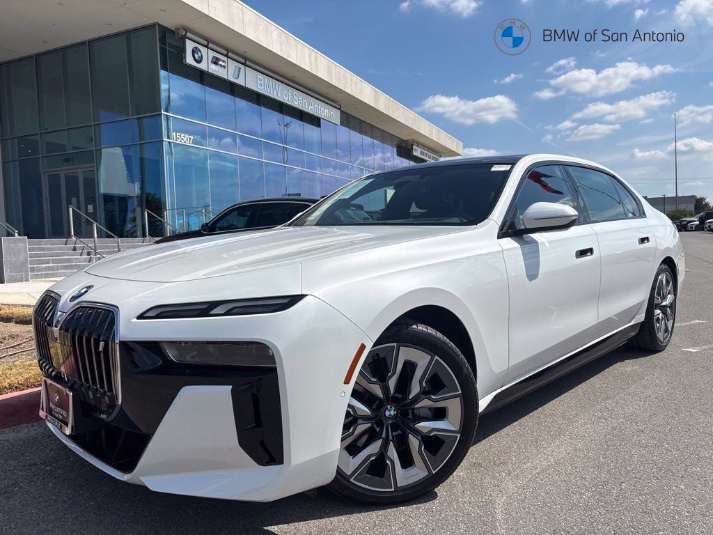 Certified 2024 BMW i7 eDrive50 w/ M Sport Package RWD image 1