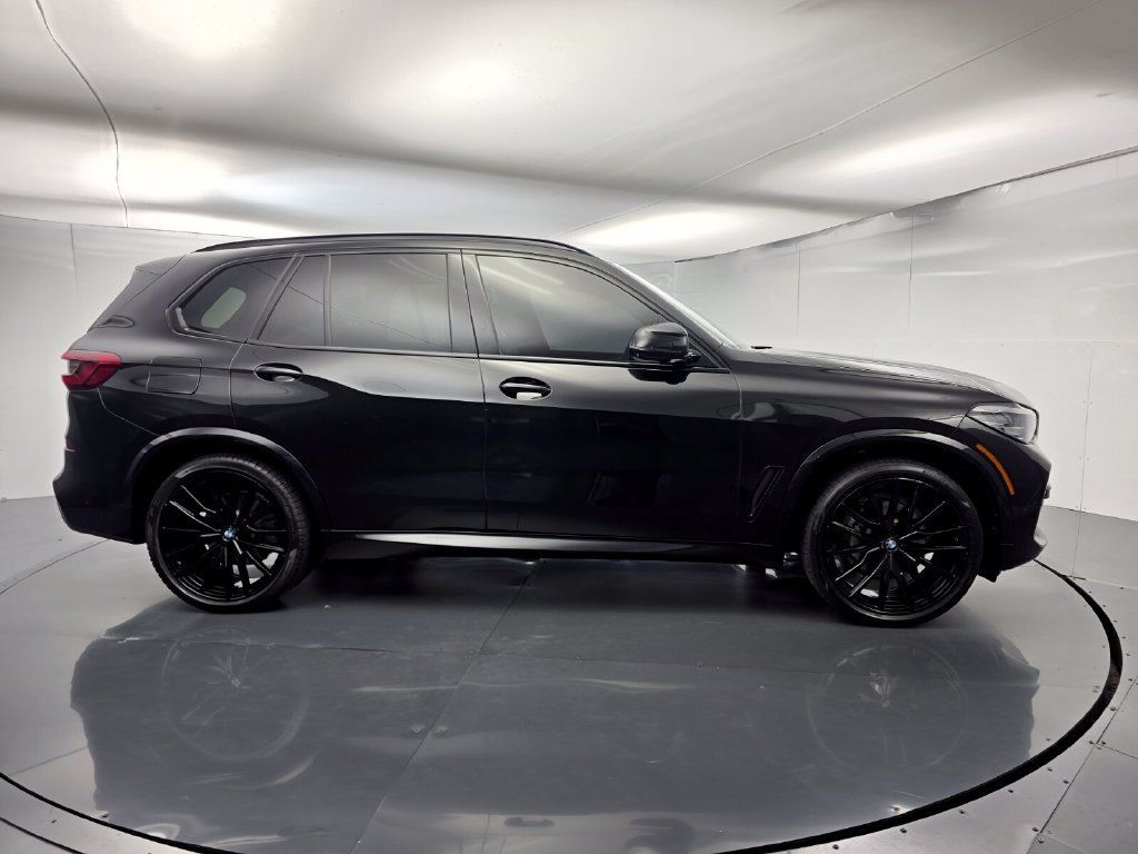 Used 2020 BMW X5 sDrive40i w/ M Sport Package RWD image 3