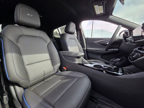 New 2026 Buick Envista Sport Touring w/ Convenience I Package FWD image 30