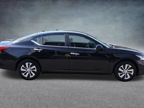 Used 2020 Nissan Altima 2.5 S FWD image 2