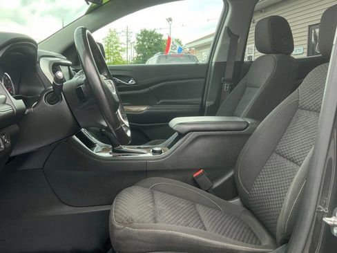 Used 2019 GMC Acadia SLE image 10