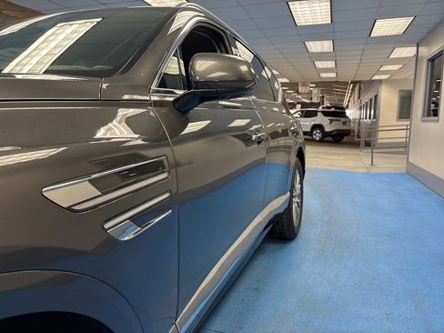 Used 2024 Genesis GV80 2.5T image 19