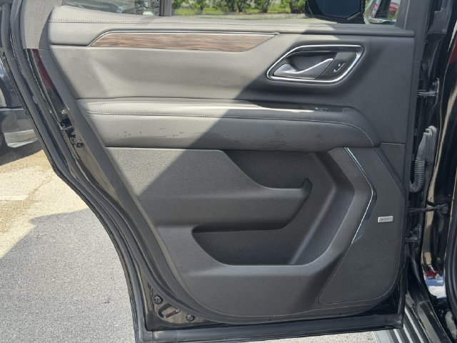 Used 2022 Chevrolet Tahoe LT w/ Luxury Package AWD/4WD image 35