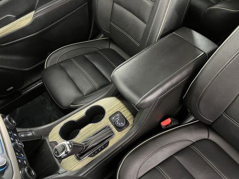 Used 2019 GMC Acadia Denali w/ Technology Package image 17