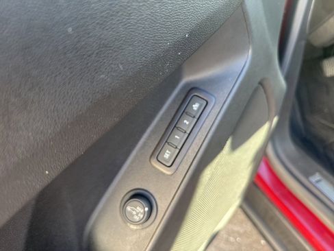 Used 2021 Chevrolet Equinox Premier image 10