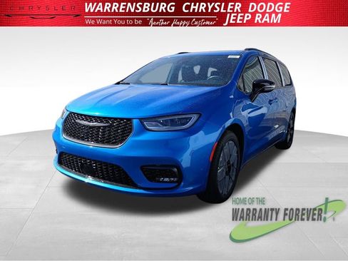 New 2026 Chrysler Pacifica Select image 7