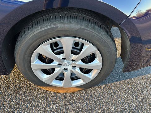 Certified 2023 Toyota Corolla LE image 30