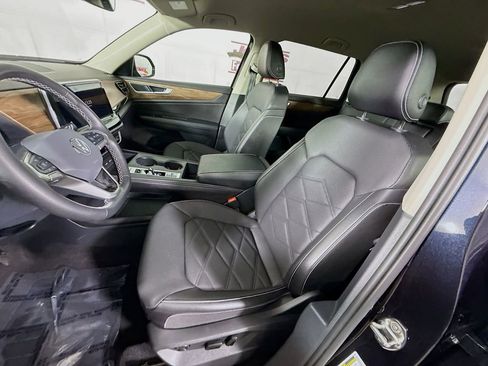 Used 2024 Volkswagen Atlas SE image 24