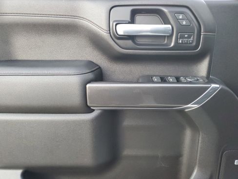 Used 2020 GMC Sierra 2500 AT4 w/ AT4 Premium Package image 17