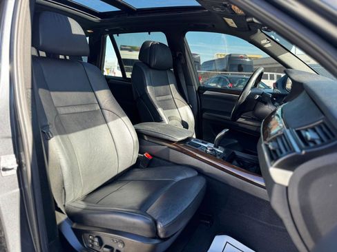 Used 2012 BMW X5 xDrive50i image 11