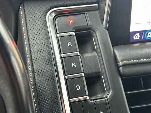 Used 2021 GMC Yukon SLT w/ Rear Media and Nav Package image 25