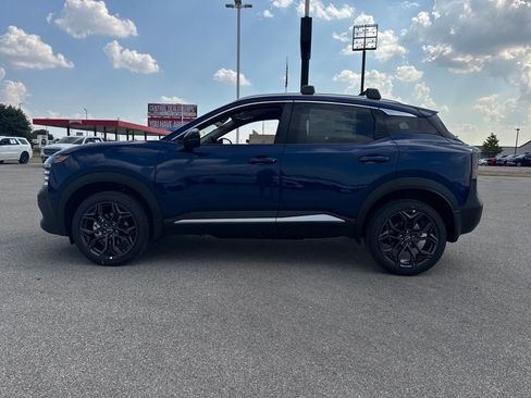 New 2026 Nissan Kicks SR w/ Illumination Package image 2