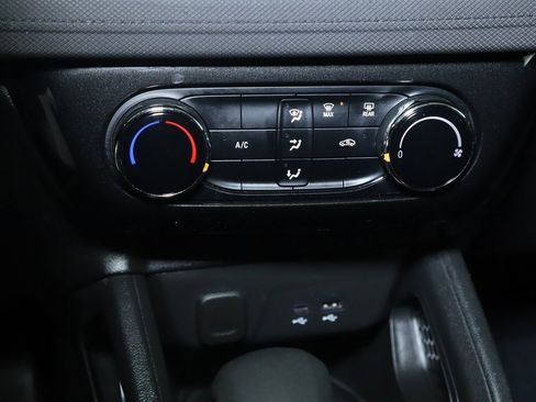 Used 2025 Chevrolet TrailBlazer LT image 26