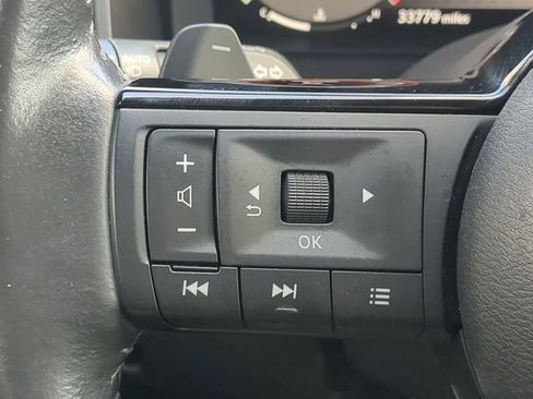 Used 2022 Nissan Rogue Platinum w/ Head-Up Display Package image 31