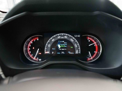 Certified 2024 Toyota RAV4 XLE FWD image 17