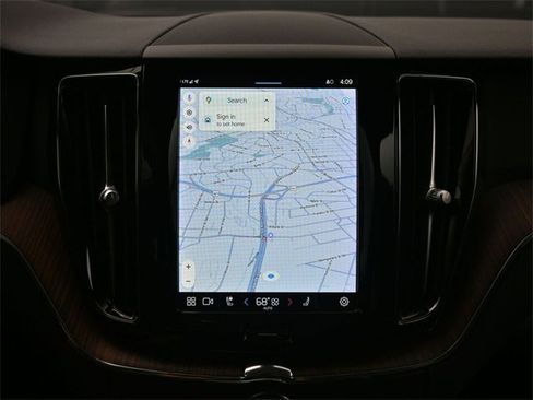 Used 2023 Volvo XC60 B5 Plus w/ Climate Package image 14