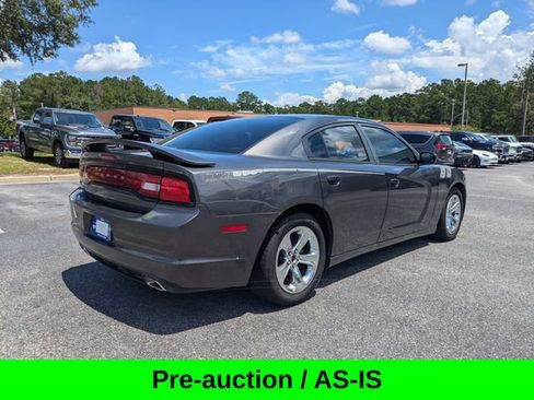Used 2014 Dodge Charger SE w/ Sport Appearance Group RWD image 5