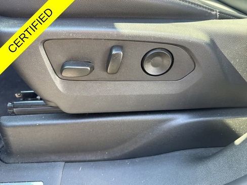 Used 2025 Chevrolet Suburban Z71 AWD/4WD image 10