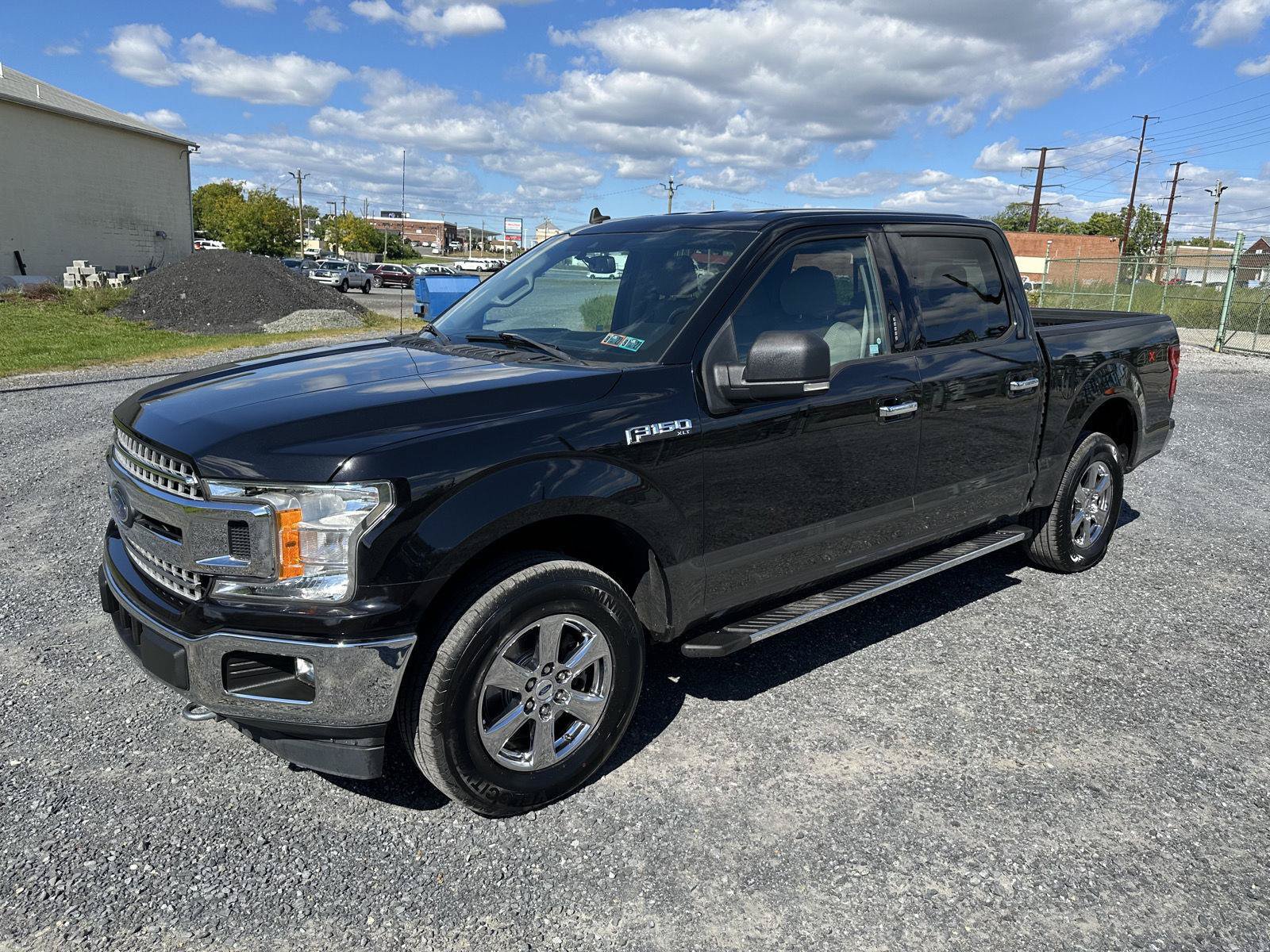 Used 2019 Ford F150 XLT w/ Equipment Group 302A Luxury AWD/4WD image 4