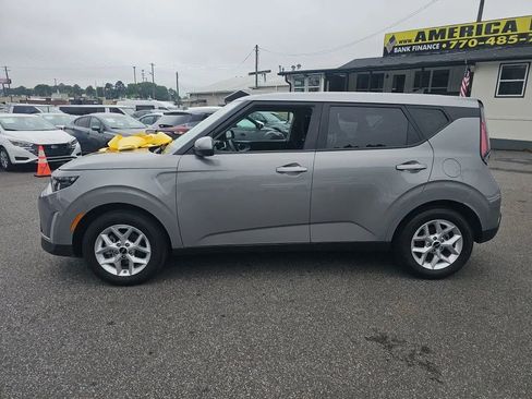 Used 2025 Kia Soul LX w/ LX Technology Package image 5