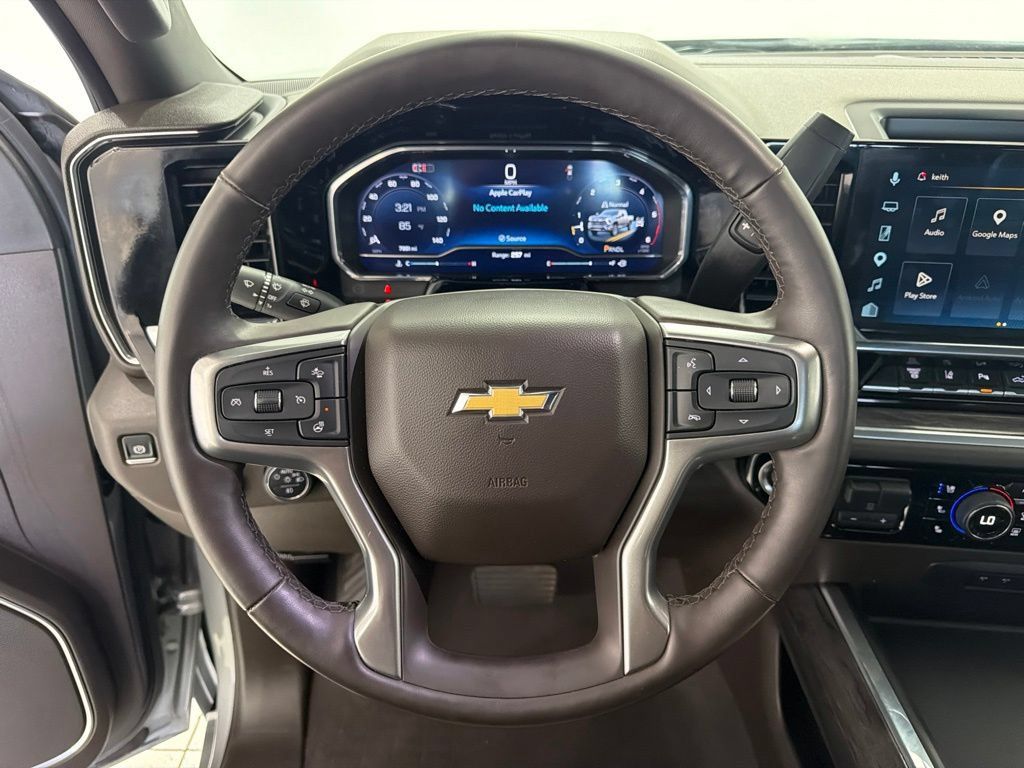 Used 2025 Chevrolet Silverado 3500 LTZ w/ LTZ Plus Package AWD/4WD image 11