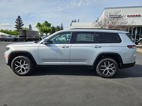 New 2025 Jeep Grand Cherokee L Limited w/ Trailer Tow Package AWD/4WD image 3