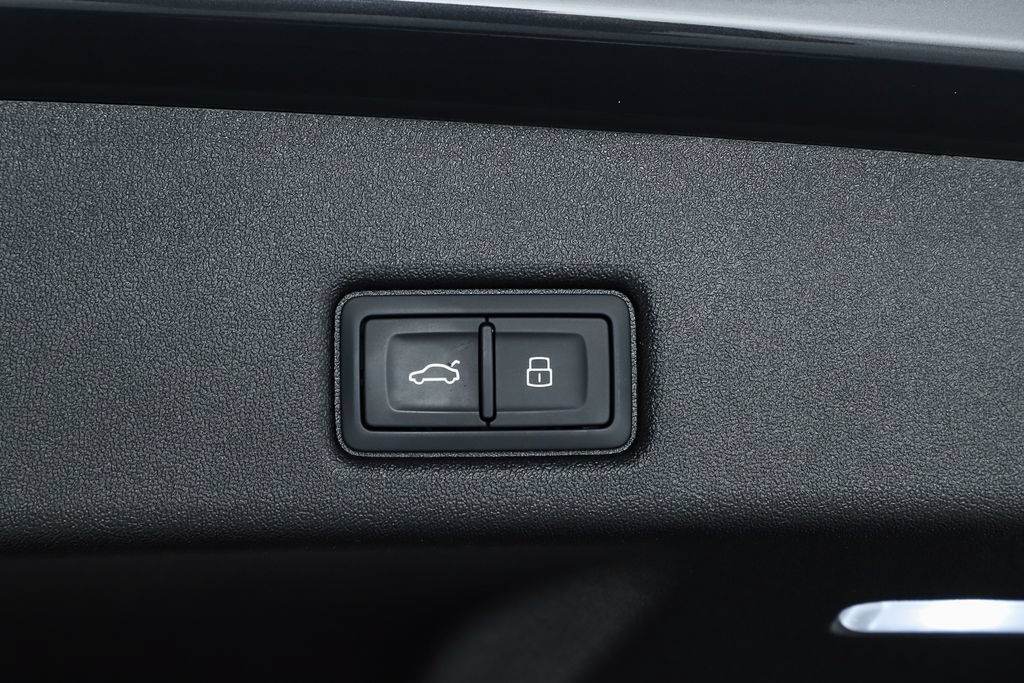 Used 2025 Audi Q5 Premium Plus AWD/4WD image 34
