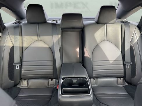 Used 2019 Toyota Avalon Touring image 13