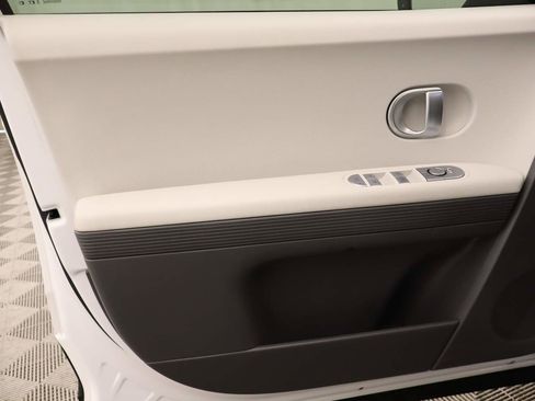 Used 2024 Hyundai Ioniq 5 SEL RWD image 17