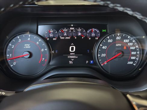 Used 2019 Chevrolet Camaro SS image 23