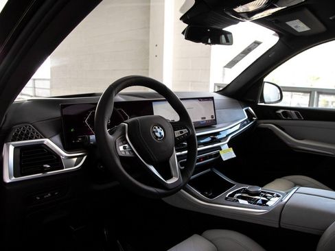 Used 2026 BMW X5 xDrive40i AWD/4WD image 15